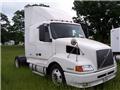 2002 VOLVO VNL64T610